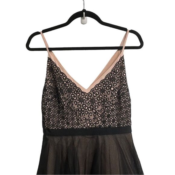 BCBGMAXAZRIA Geometric Floral Lace Tulle Midi Dress Black Pink M - Picture 6 of 8